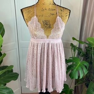 NWOT Victoria’s Secret Chemise Babydoll Lingerie Sz L